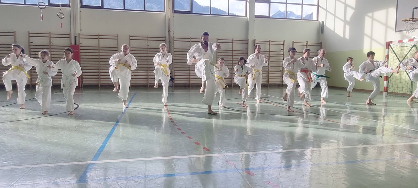 Training in der Turnhalle